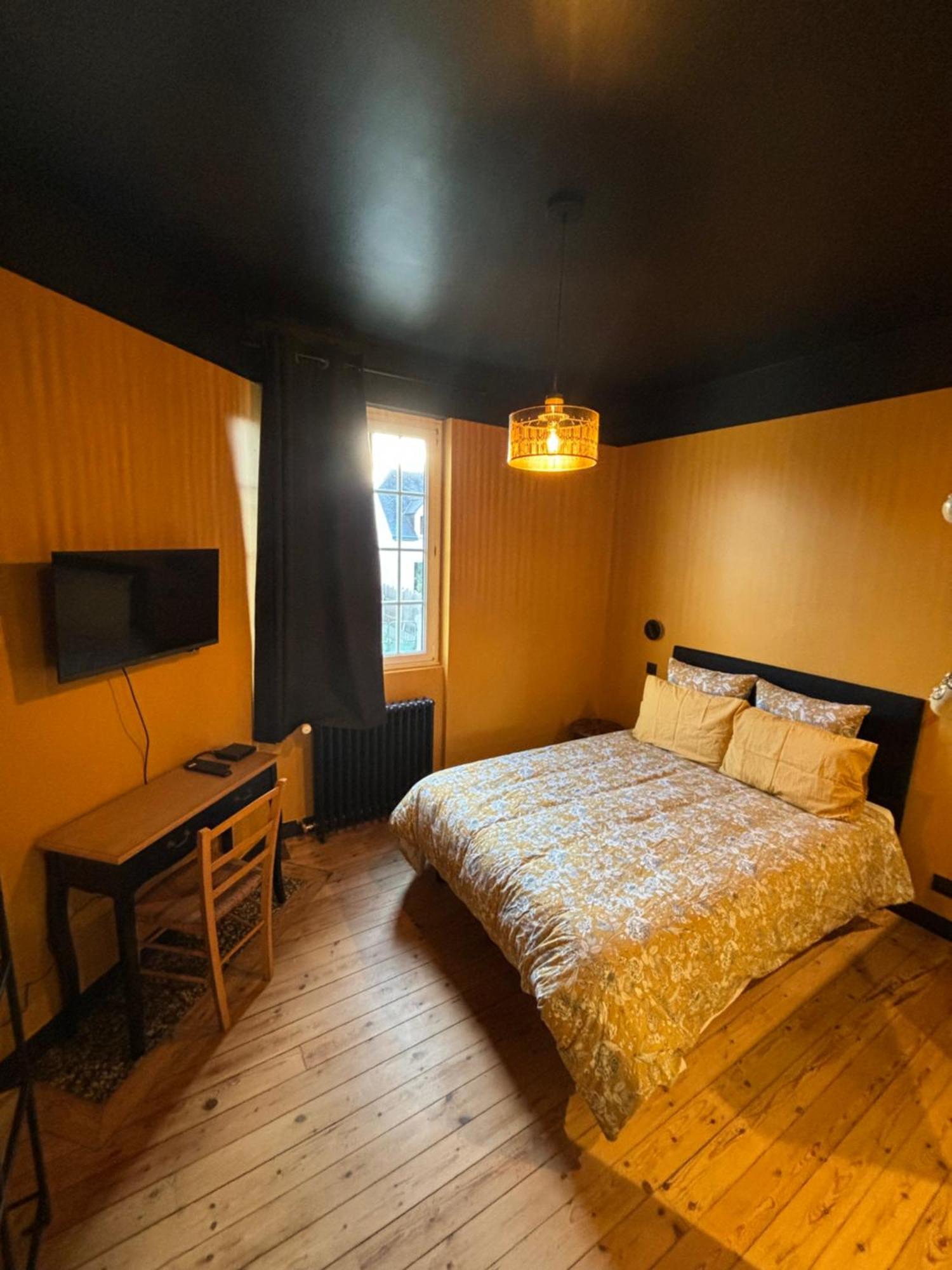 La Hacienda Negra Bed and Breakfast Saint-Jouan-des-Guérets Εξωτερικό φωτογραφία